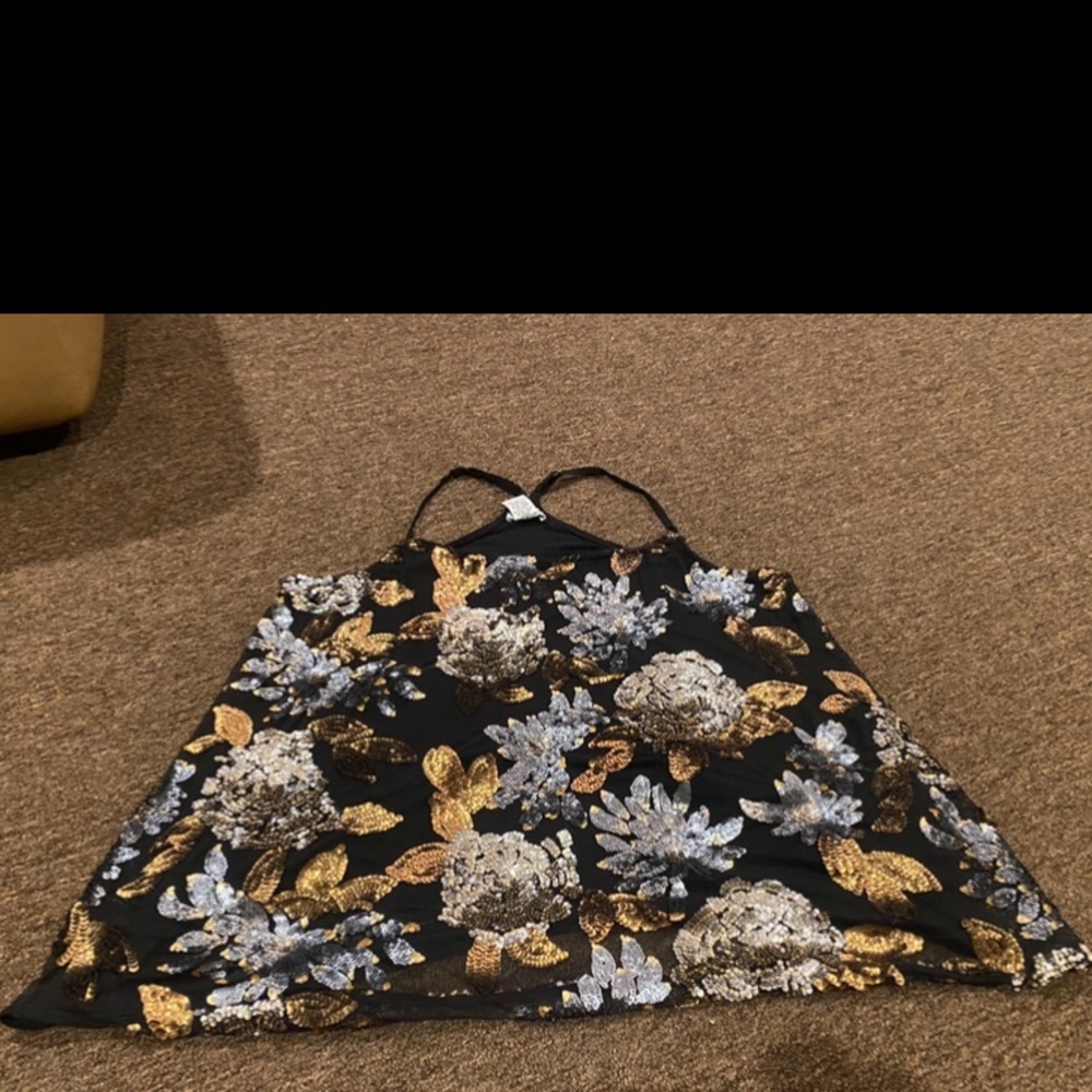 EUC Women’s XL Monroe & Main silver gold sequins tank top shirt blouse shiny